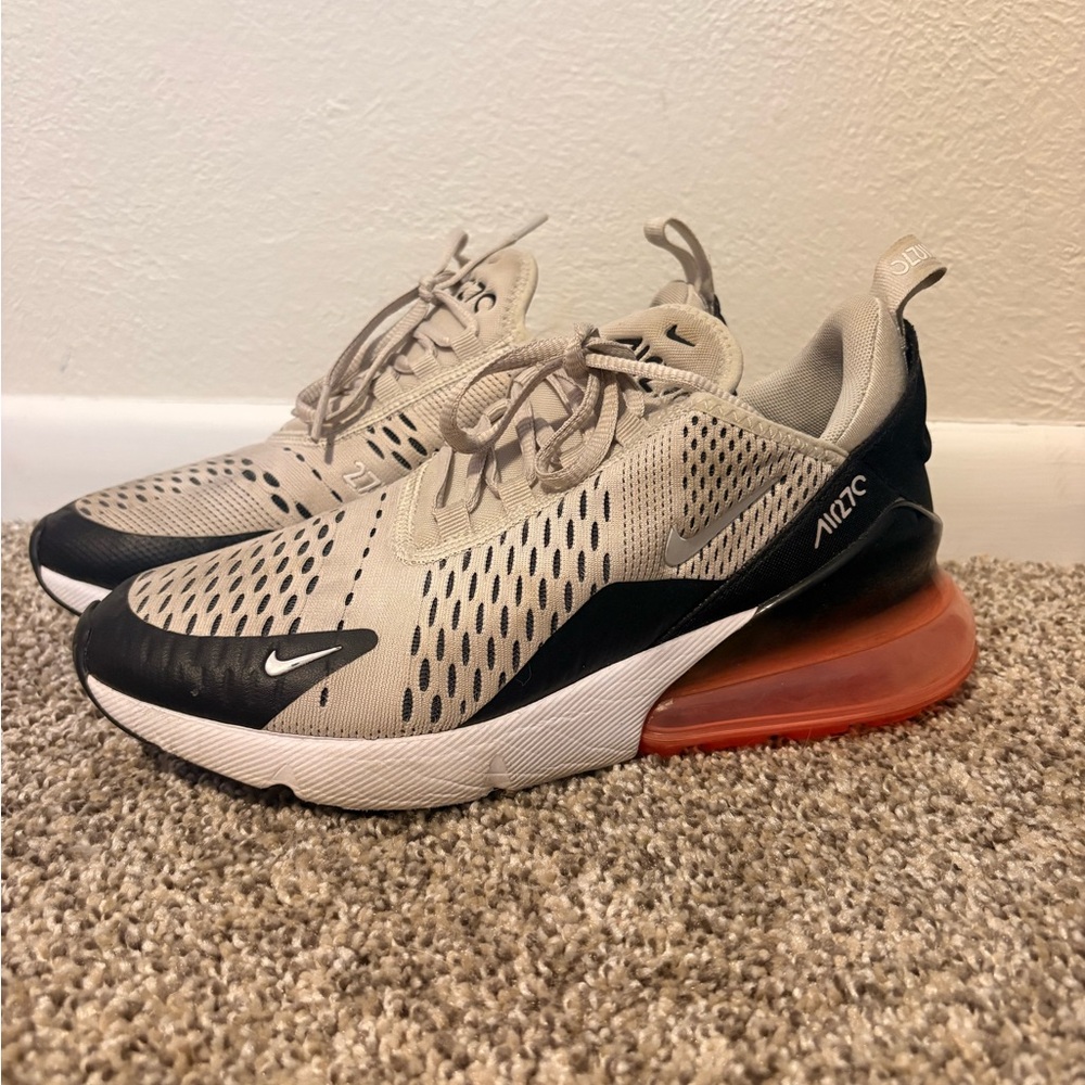 Nike Air Max 270 in the "Light Bone and Hot Punch" colorway. Womens 7
